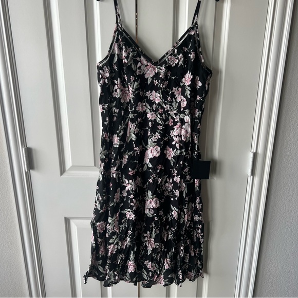 Lulus Esperanza Black Floral Print Midi Dress - Picture 2 of 7